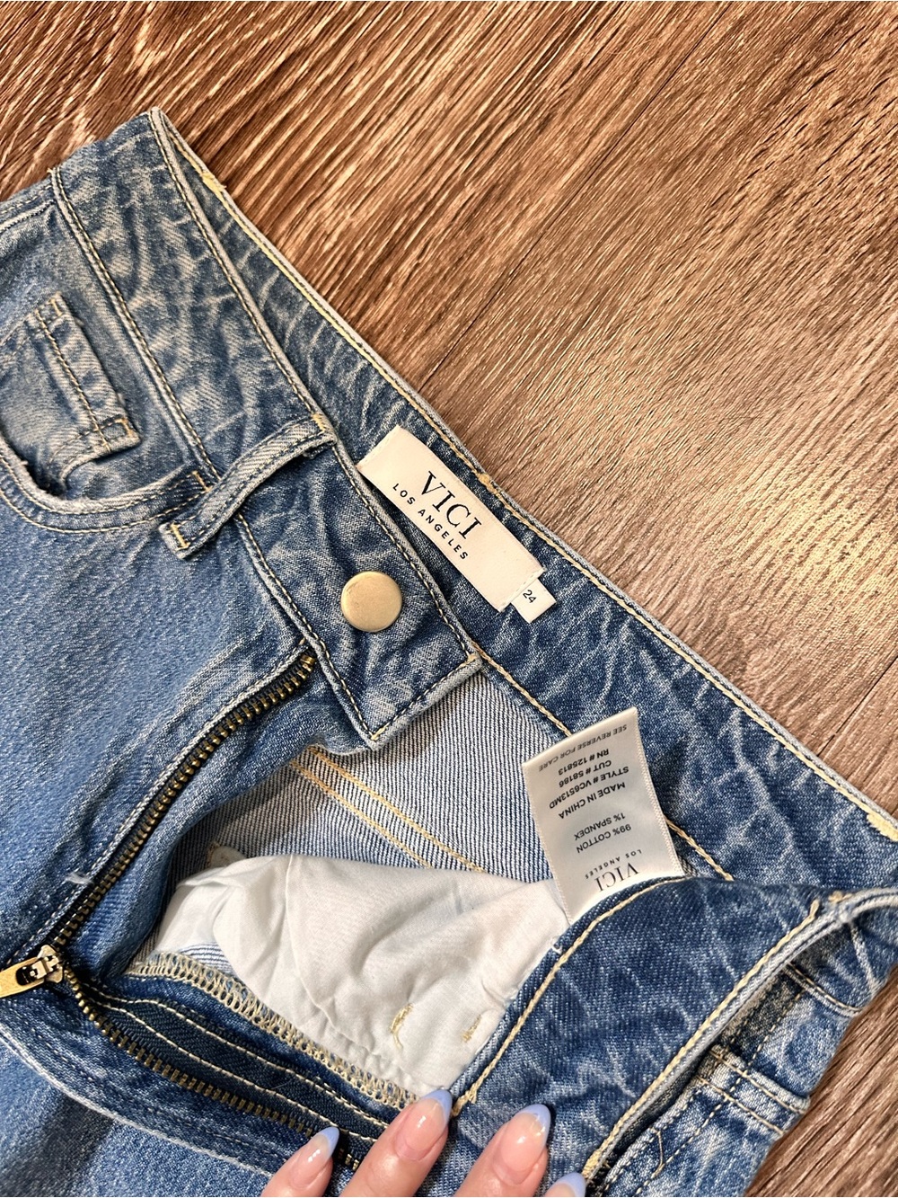 VICI a collection *Brand New* Ashland High-Rise Women's Blue Washed Jeans
